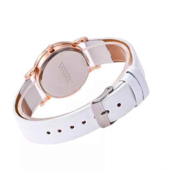 Reloj clasic punto dorado color blanco3